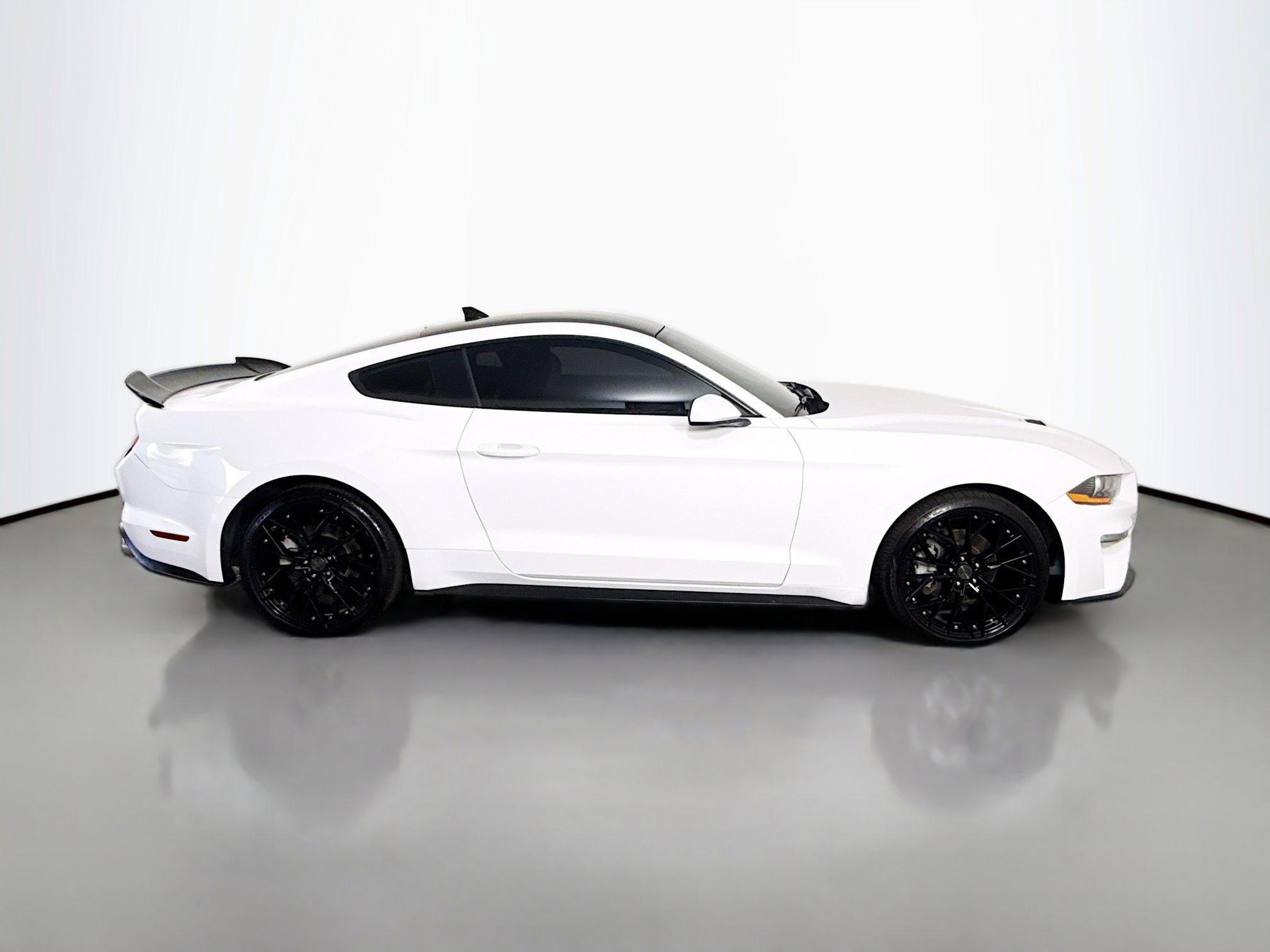 Used 2020 Ford Mustang EcoBoost w/ Black Accent Package image 11