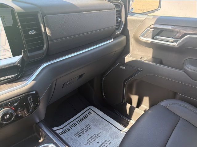 Used 2026 Chevrolet Silverado 1500 LTZ w/ LTZ Premium Package AWD/4WD image 38