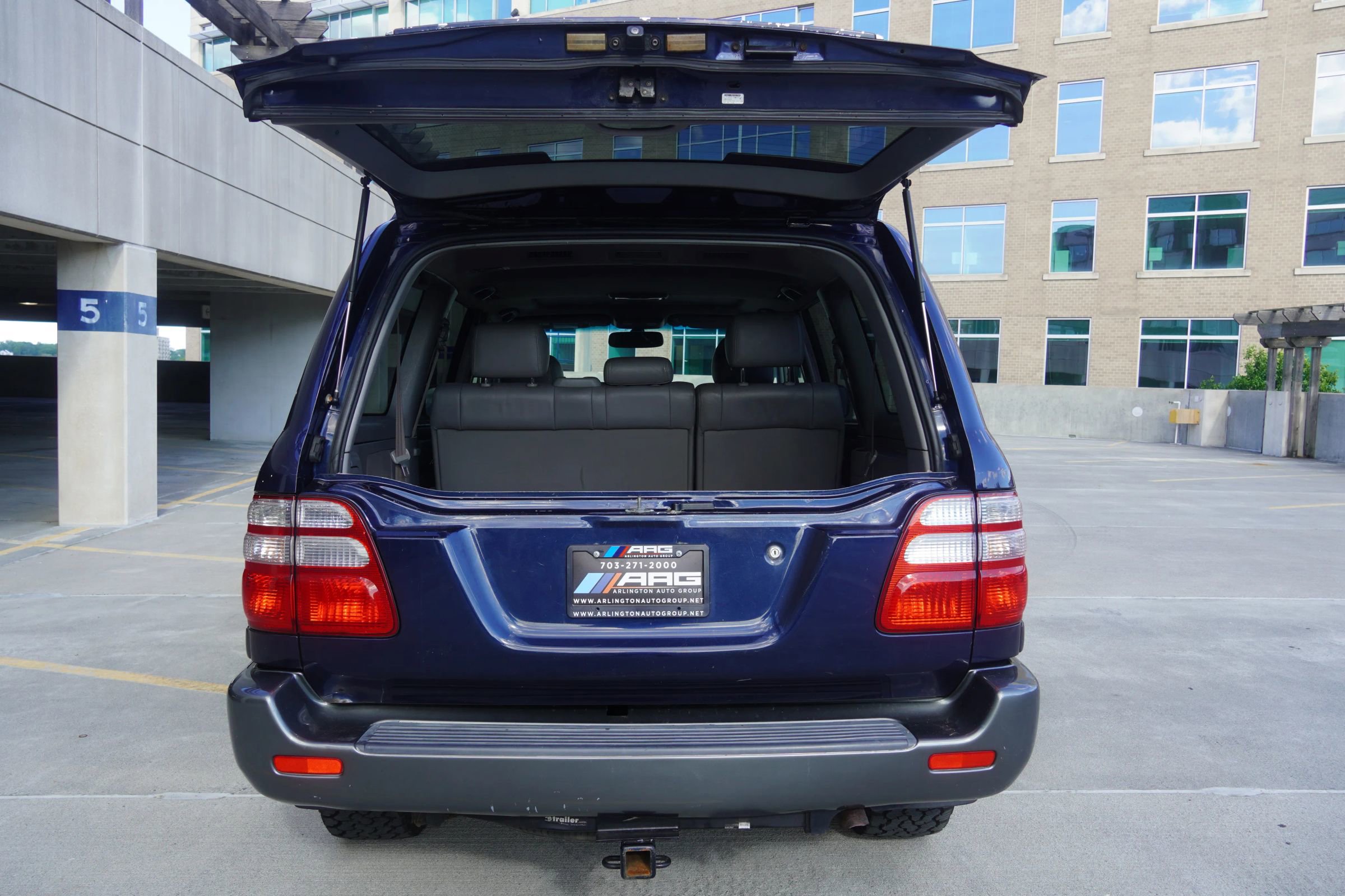 Used 2004 Toyota Land Cruiser AWD/4WD image 35