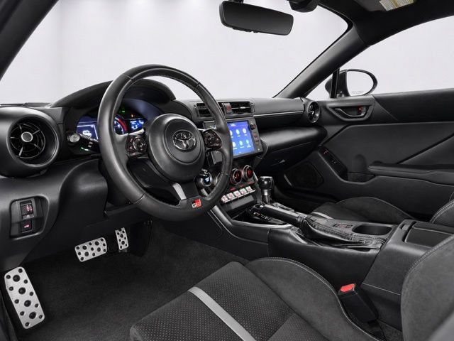 Used 2022 Toyota GR86 Premium RWD image 10