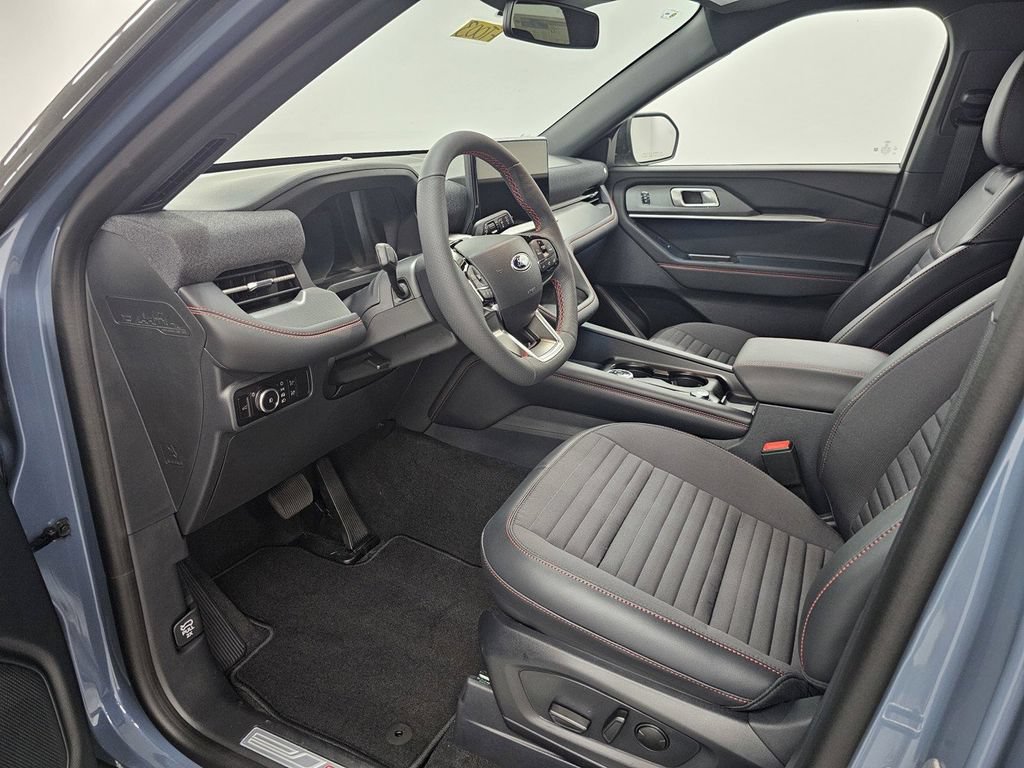 New 2027 Ford Explorer ST-Line w/ Premium Package AWD/4WD image 13