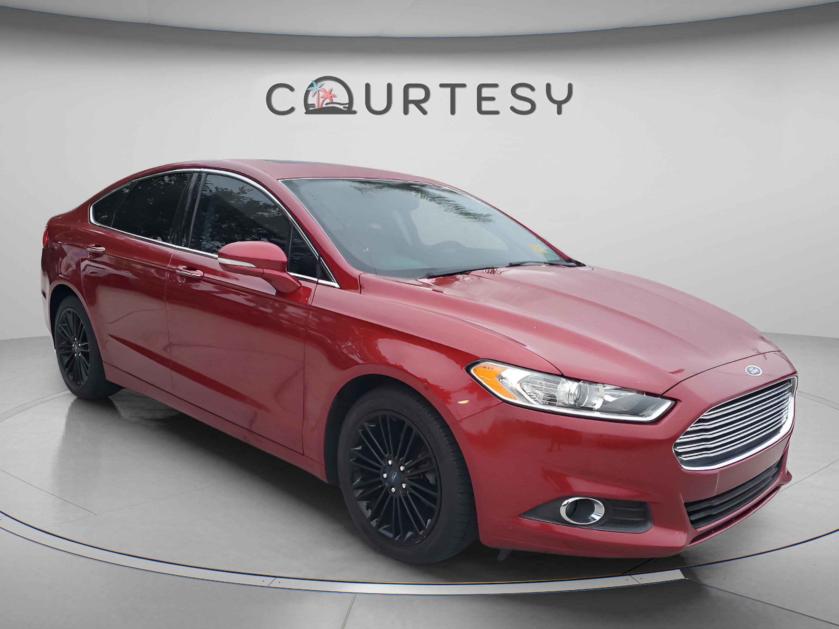 Used 2016 Ford Fusion SE w/ Equipment Group 202A FWD image 4