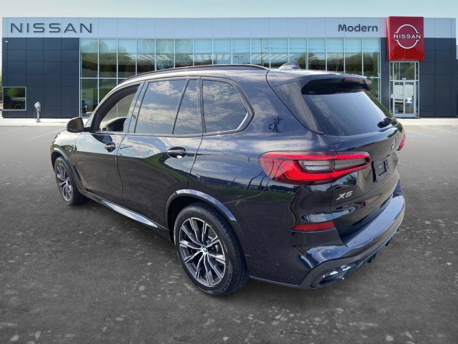 Used 2019 BMW X5 xDrive40i w/ M Sport Package AWD/4WD image 7