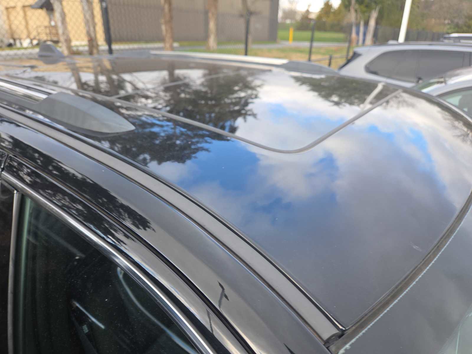 Used 2019 Jeep Grand Cherokee Limited w/ Luxury Group II image 3