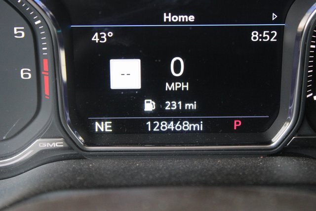 Used 2021 GMC Yukon Denali w/ Denali Premium Package image 12