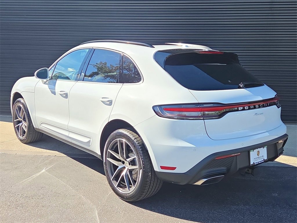 New 2026 Porsche Macan image 3