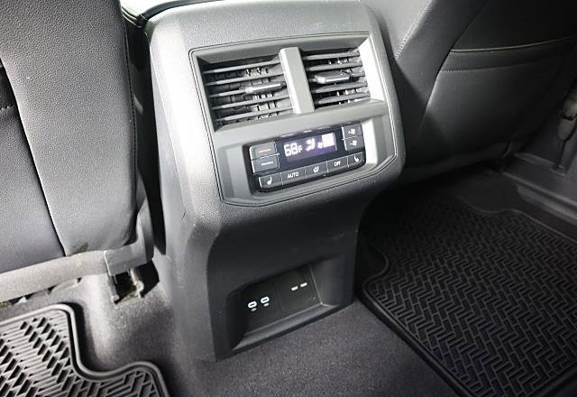 Used 2021 Volkswagen Atlas SEL Premium image 20