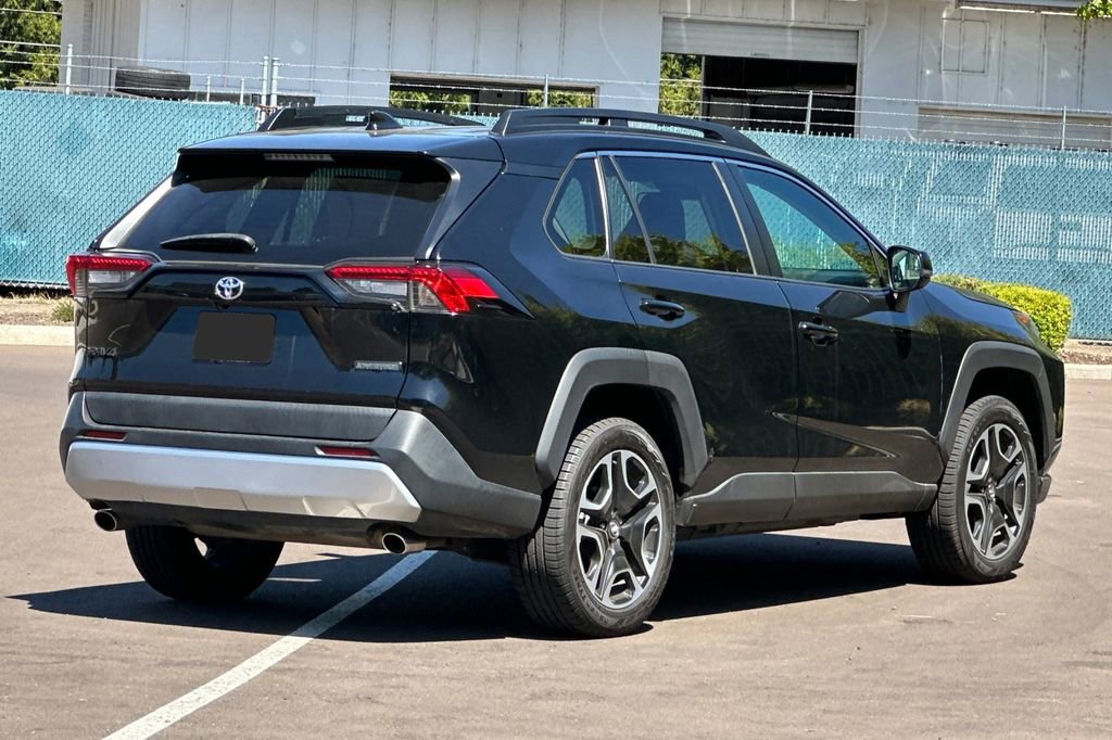 Used 2020 Toyota RAV4 Adventure image 3