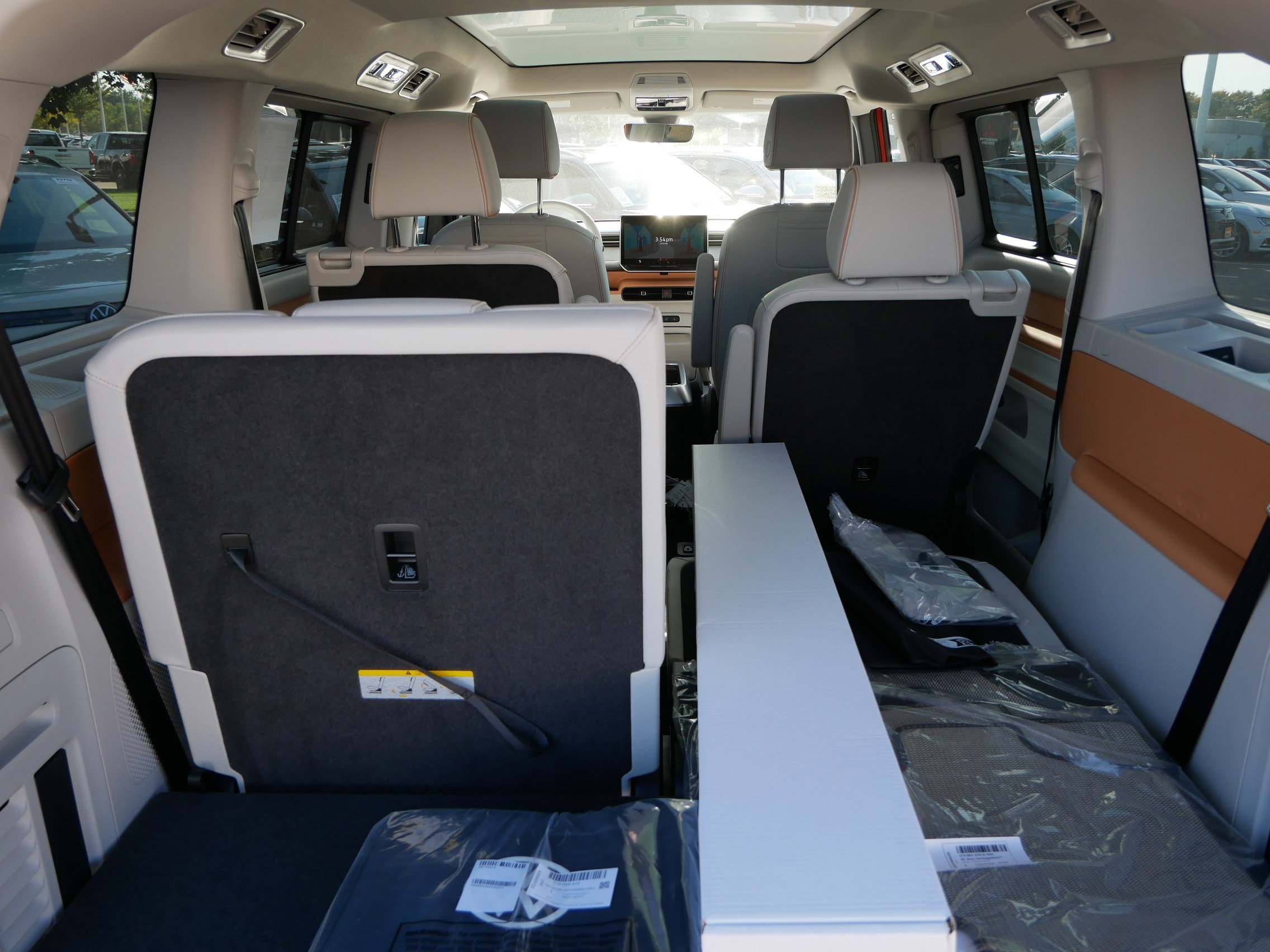 New 2025 Volkswagen ID. Buzz 1st Edition image 6