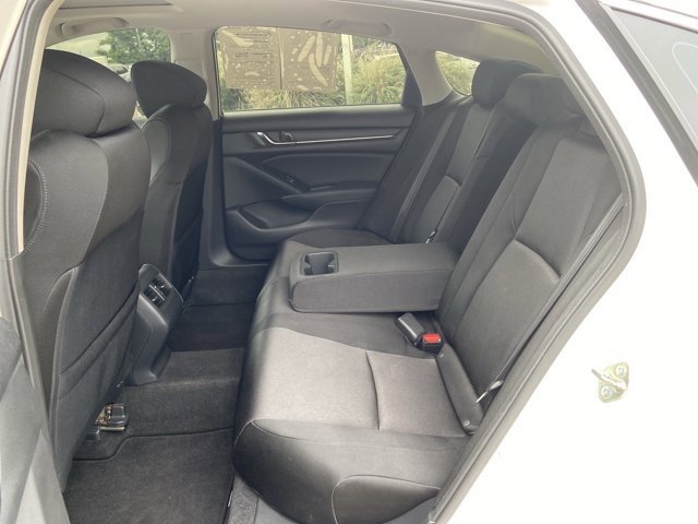 Used 2018 Honda Accord EX image 18