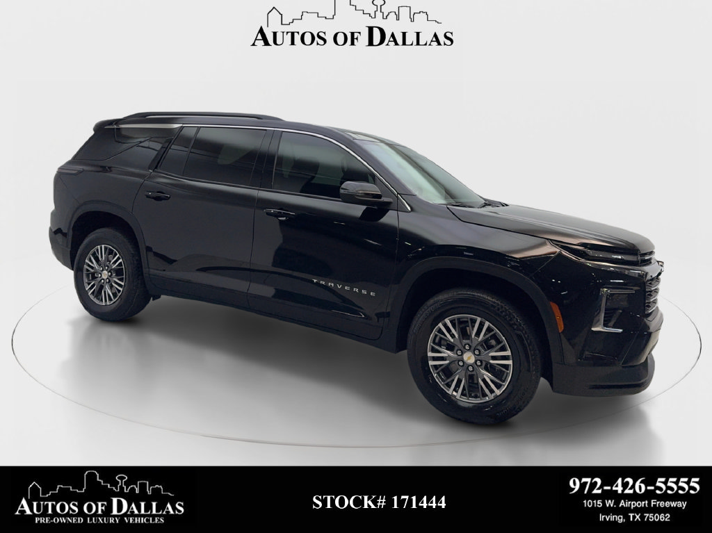 Used 2026 Chevrolet Traverse LT FWD image 1