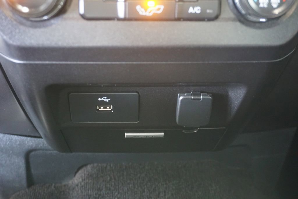 Used 2016 Ford F150 XLT image 16