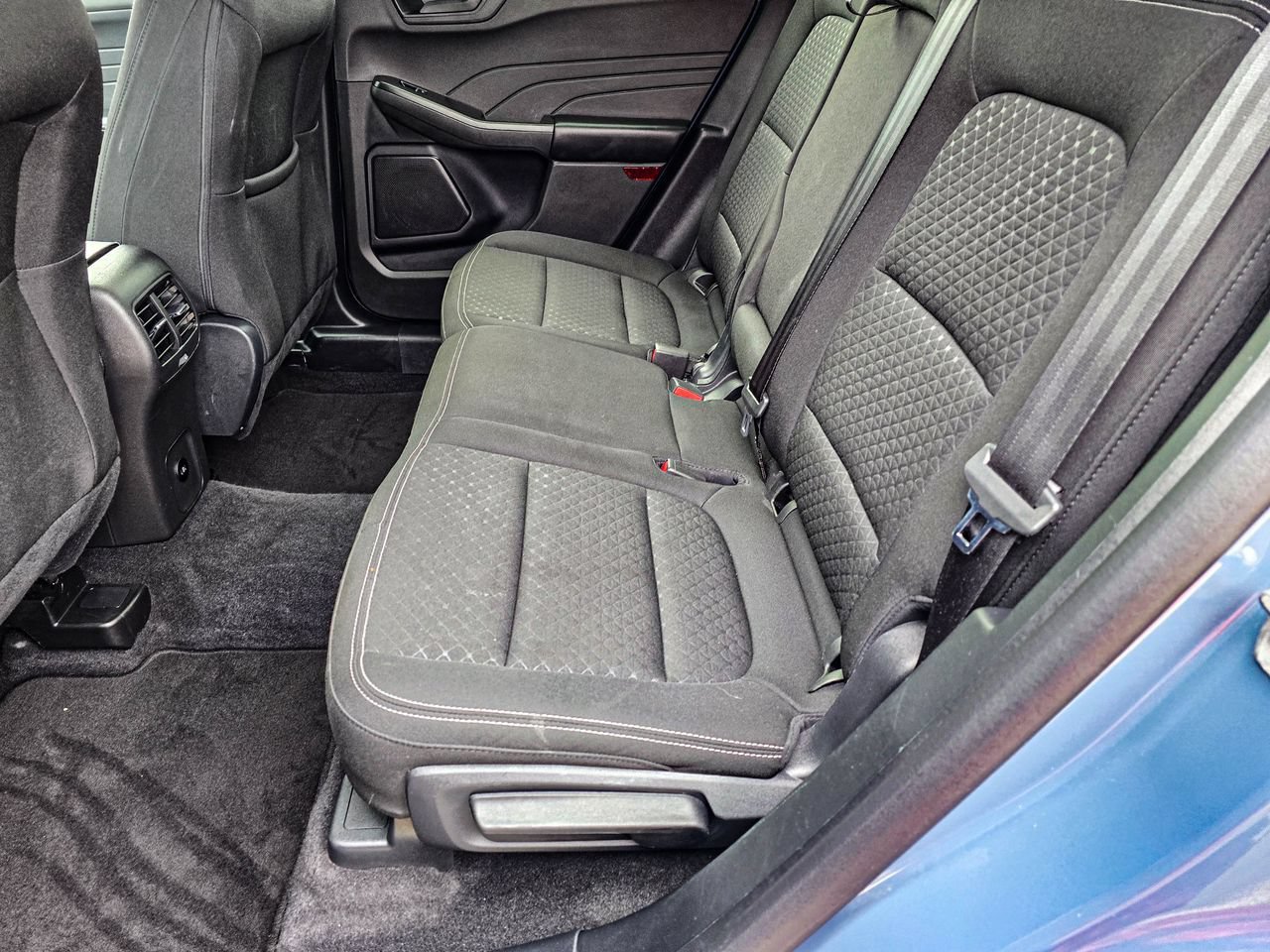 Used 2025 Ford Escape Active w/ Tech Pack #1 AWD/4WD image 30