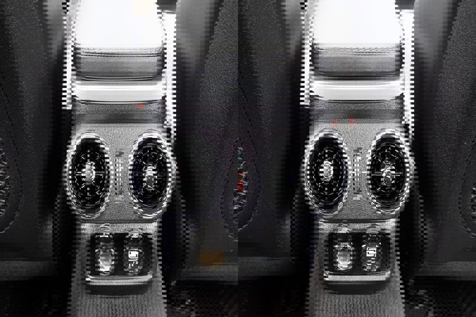 Used 2018 Kia Stinger GT2 image 20