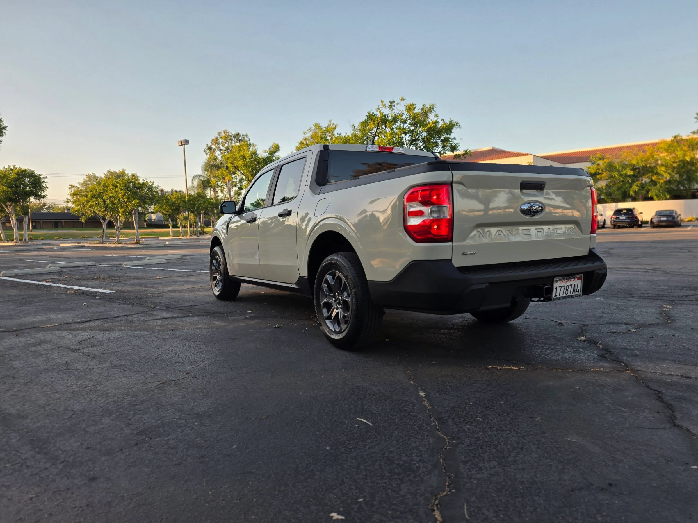 Used 2024 Ford Maverick XLT FWD image 6