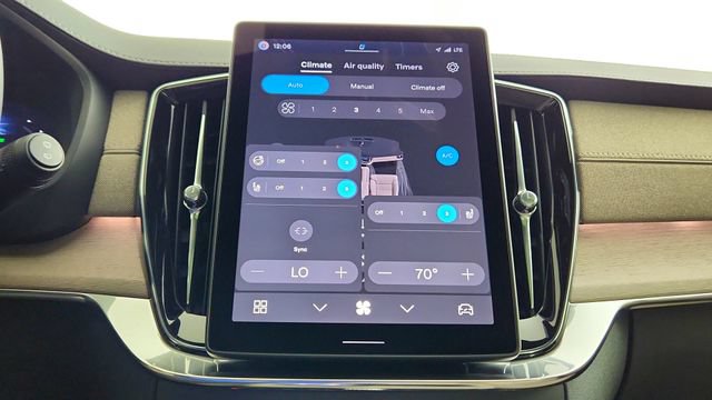 New 2026 Volvo XC90 T8 Plus w/ Protection Package AWD/4WD image 23