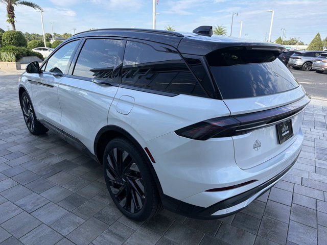 New 2026 Lincoln Nautilus Reserve w/ Jet Appearance Package AWD/4WD image 4