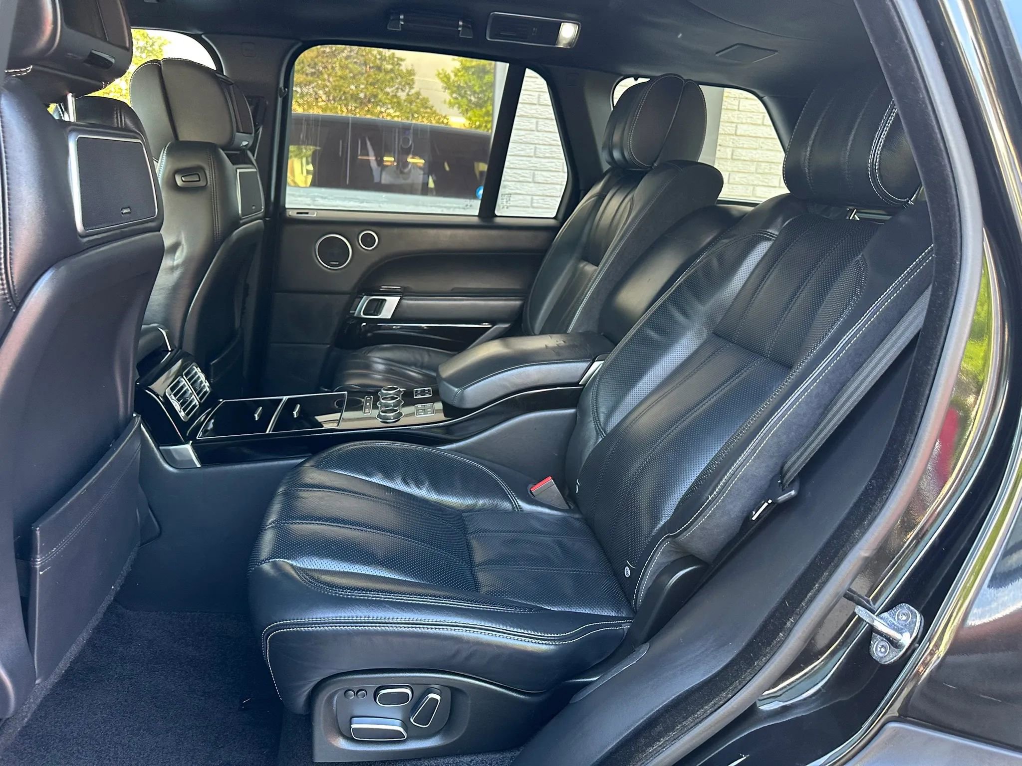Used 2014 Land Rover Range Rover Autobiography AWD/4WD image 20