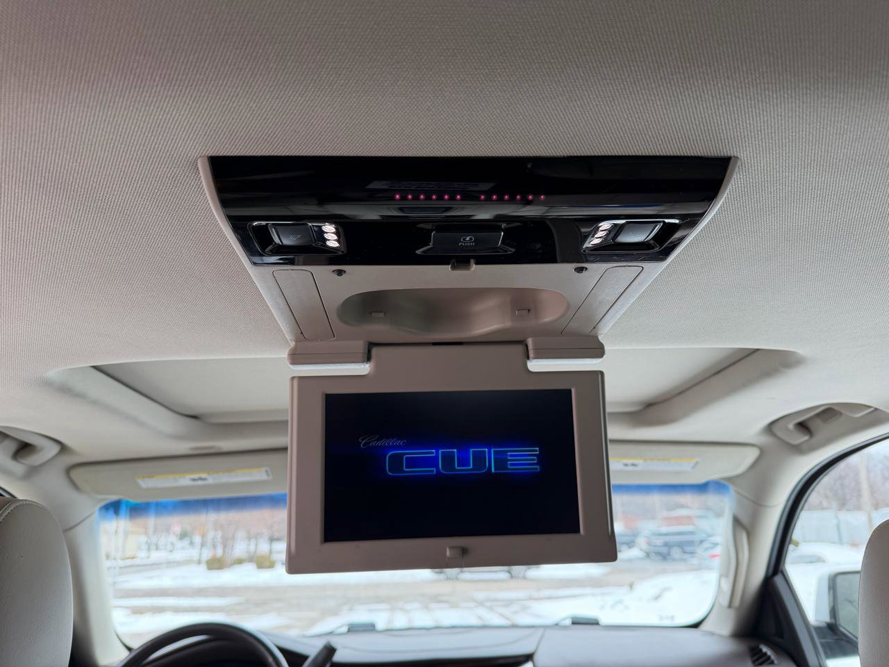 Used 2016 Cadillac Escalade Luxury image 11