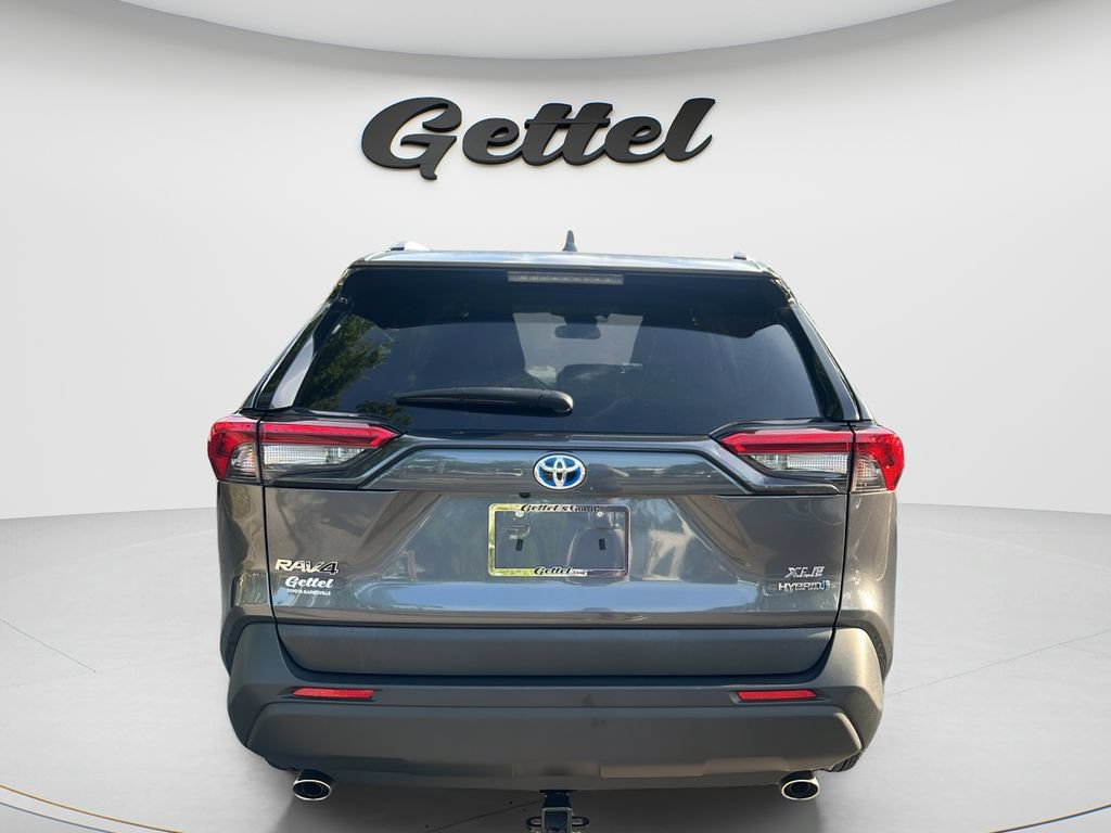 Certified 2022 Toyota RAV4 XLE w/ Convenience Package AWD/4WD image 6