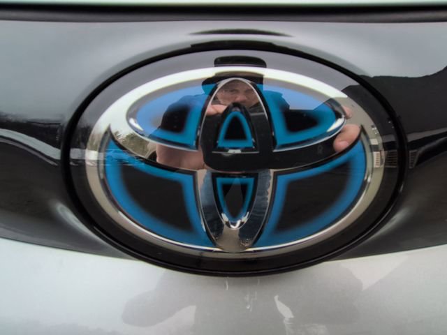 Used 2024 Toyota Sienna Platinum image 31