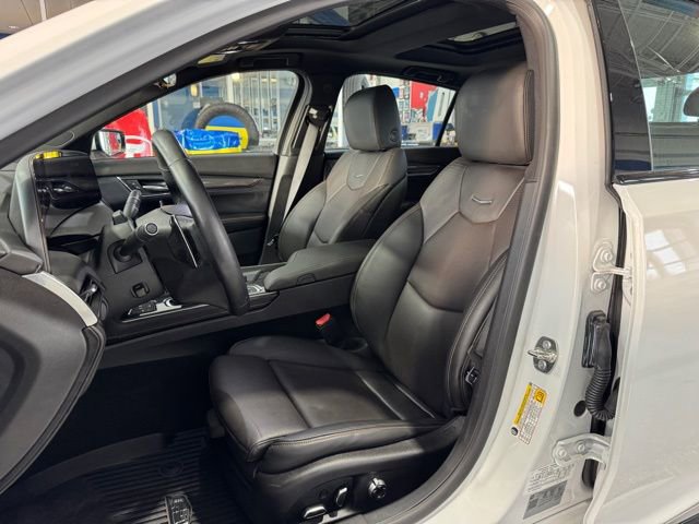 Used 2025 Cadillac CT5 Sport w/ Technology Package image 24