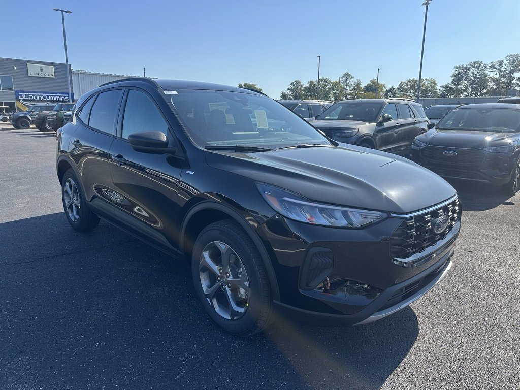 New 2026 Ford Escape ST-Line image 3