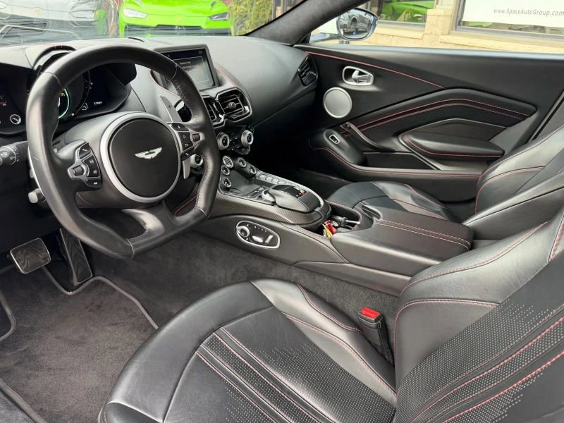 Used 2019 Aston Martin V8 Vantage Coupe image 21