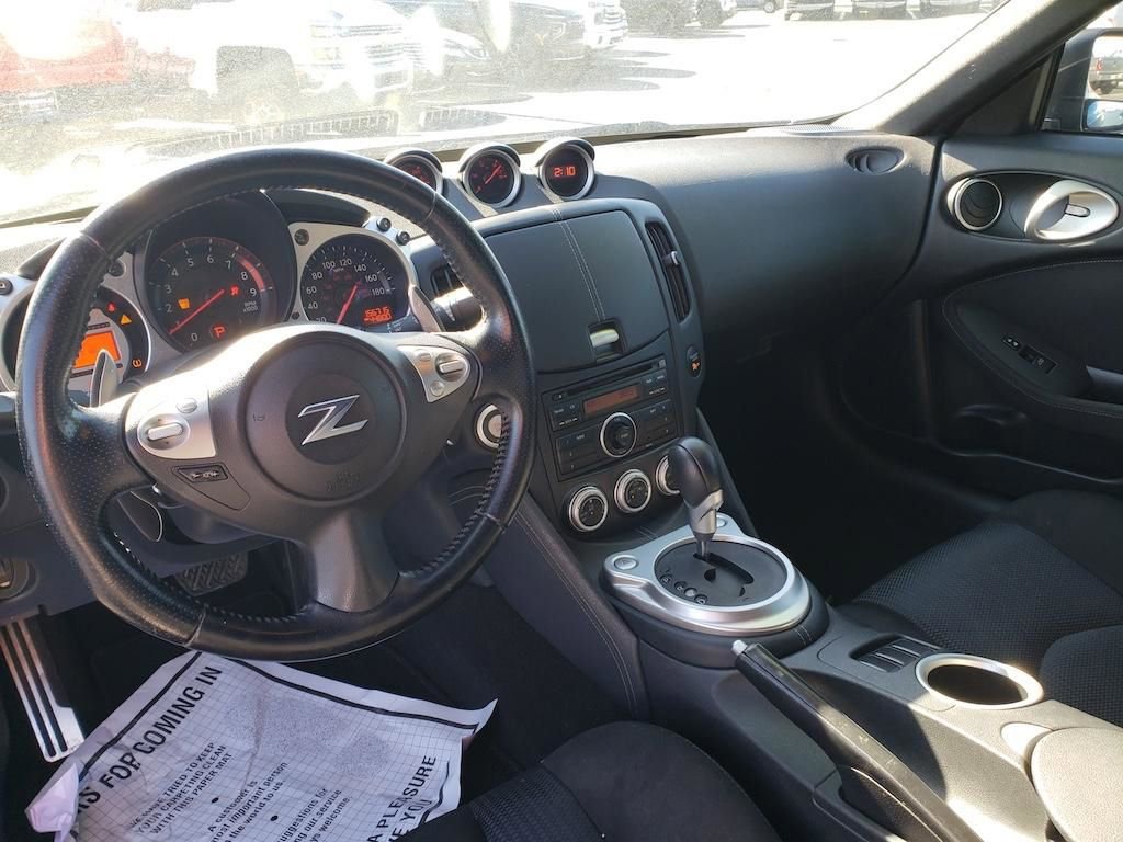 Used 2009 Nissan 370Z Coupe image 9