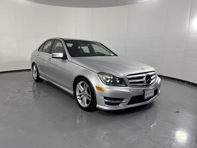Used 2012 Mercedes-Benz C 300 4MATIC Sedan image 3