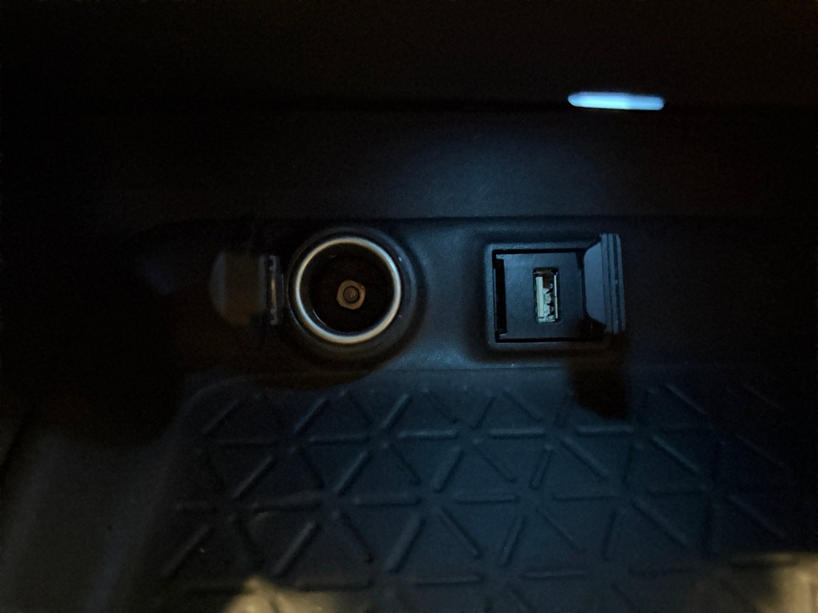 Used 2021 Toyota RAV4 XSE image 22