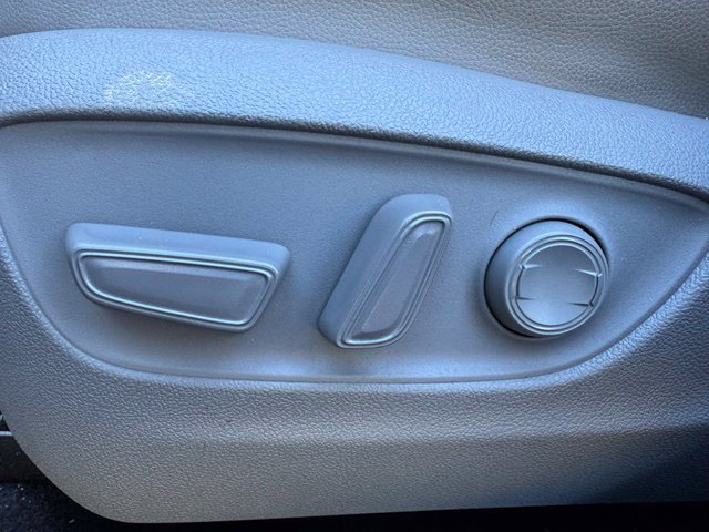 Certified 2022 Toyota Highlander XLE AWD/4WD image 22