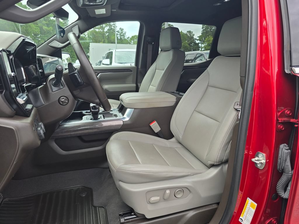 Certified 2024 Chevrolet Silverado 1500 LTZ w/ LTZ Premium Package AWD/4WD image 9