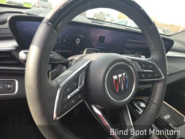 Used 2025 Buick Enclave Avenir image 11