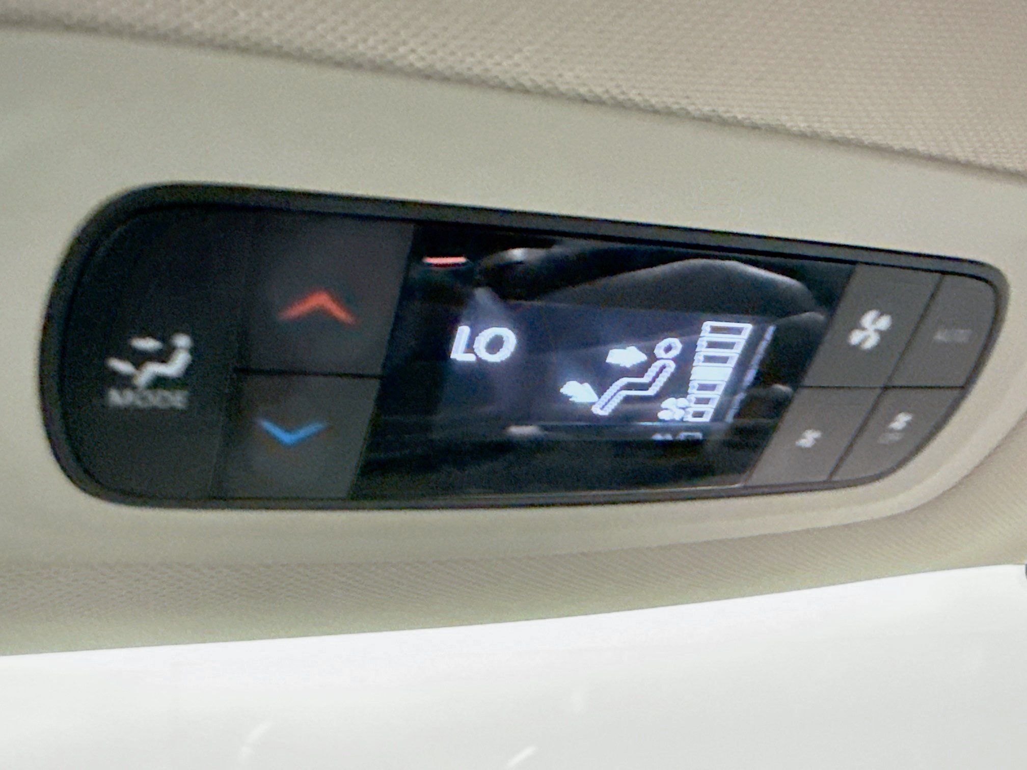 Used 2023 Chrysler Pacifica Touring-L FWD image 29