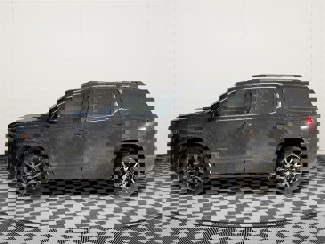 Used 2023 GMC Acadia SLT image 3