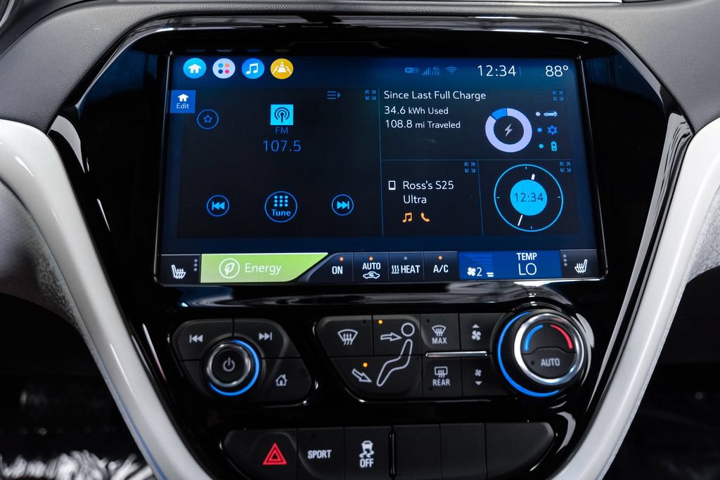 Used 2020 Chevrolet Bolt Premier w/ Infotainment Package FWD image 26