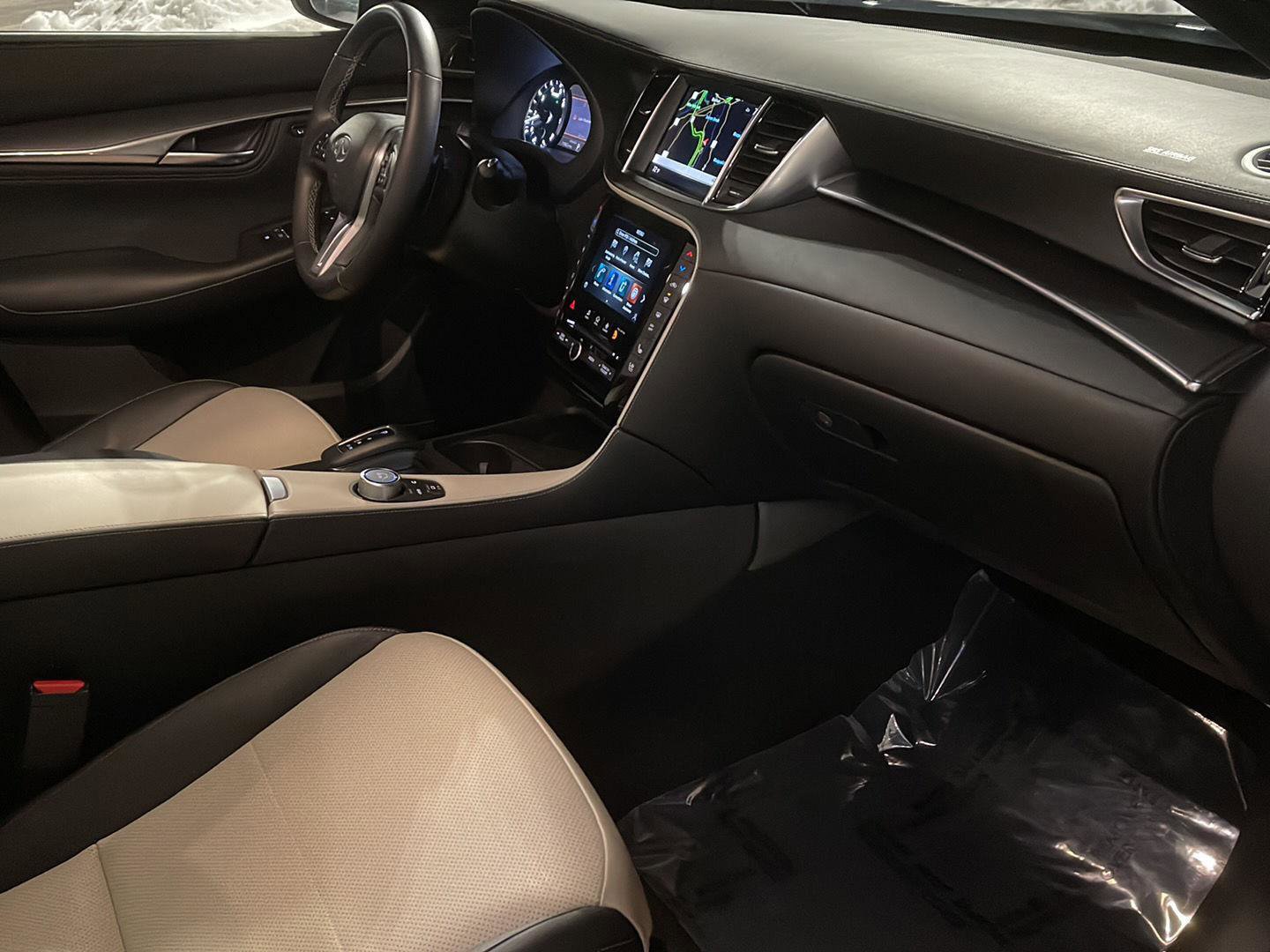 Certified 2025 INFINITI QX55 Essential image 21