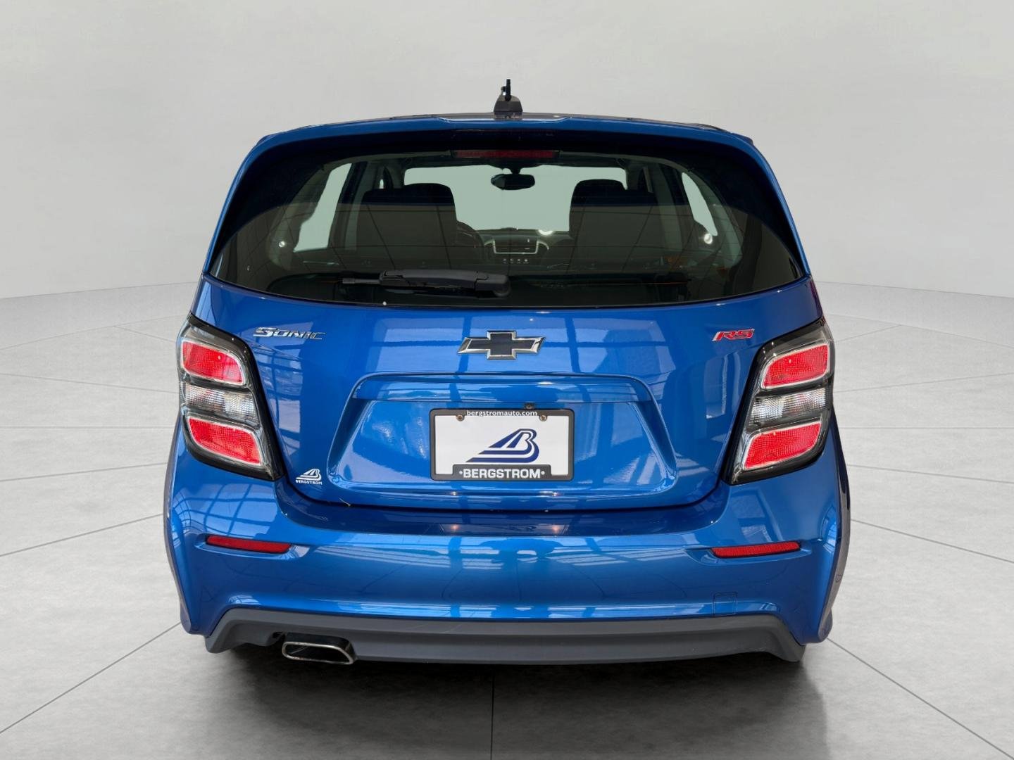 Used 2019 Chevrolet Sonic LT w/ Convenience Package FWD image 11