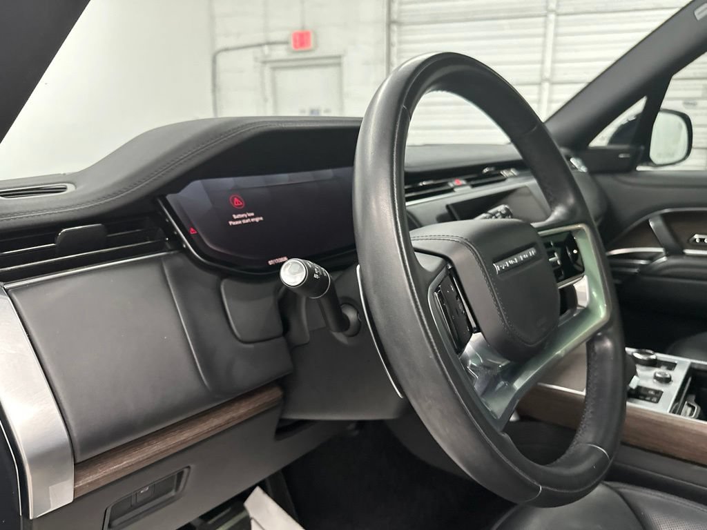 Used 2023 Land Rover Range Rover Long Wheelbase SE AWD/4WD image 13