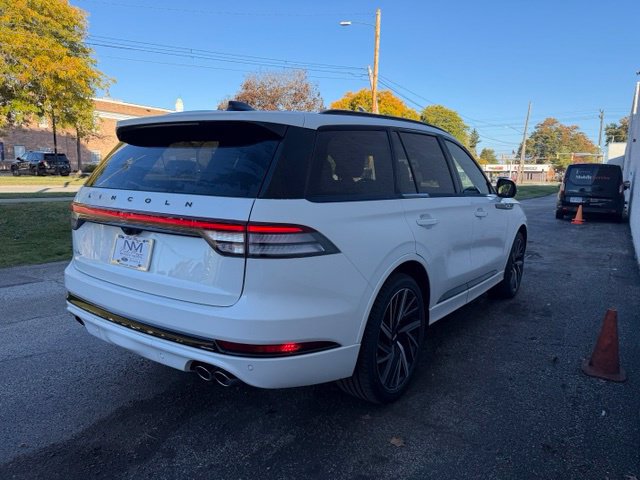 New 2027 Lincoln Aviator Black Label w/ Jet Appearance Package AWD/4WD image 10
