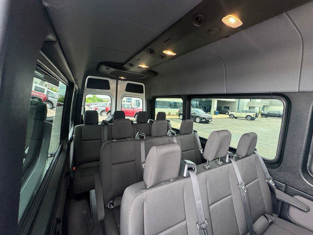 Used 2025 Mercedes-Benz Sprinter 2500 image 13
