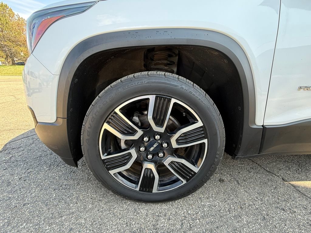 Certified 2019 GMC Acadia SLT w/ Black Edition AWD/4WD image 11