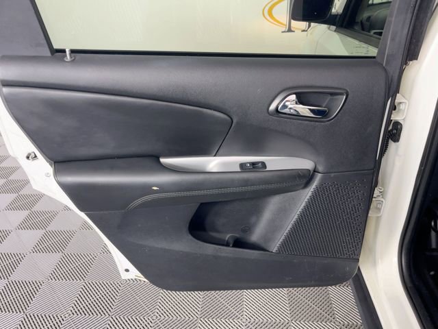 Used 2019 Dodge Journey SE image 20