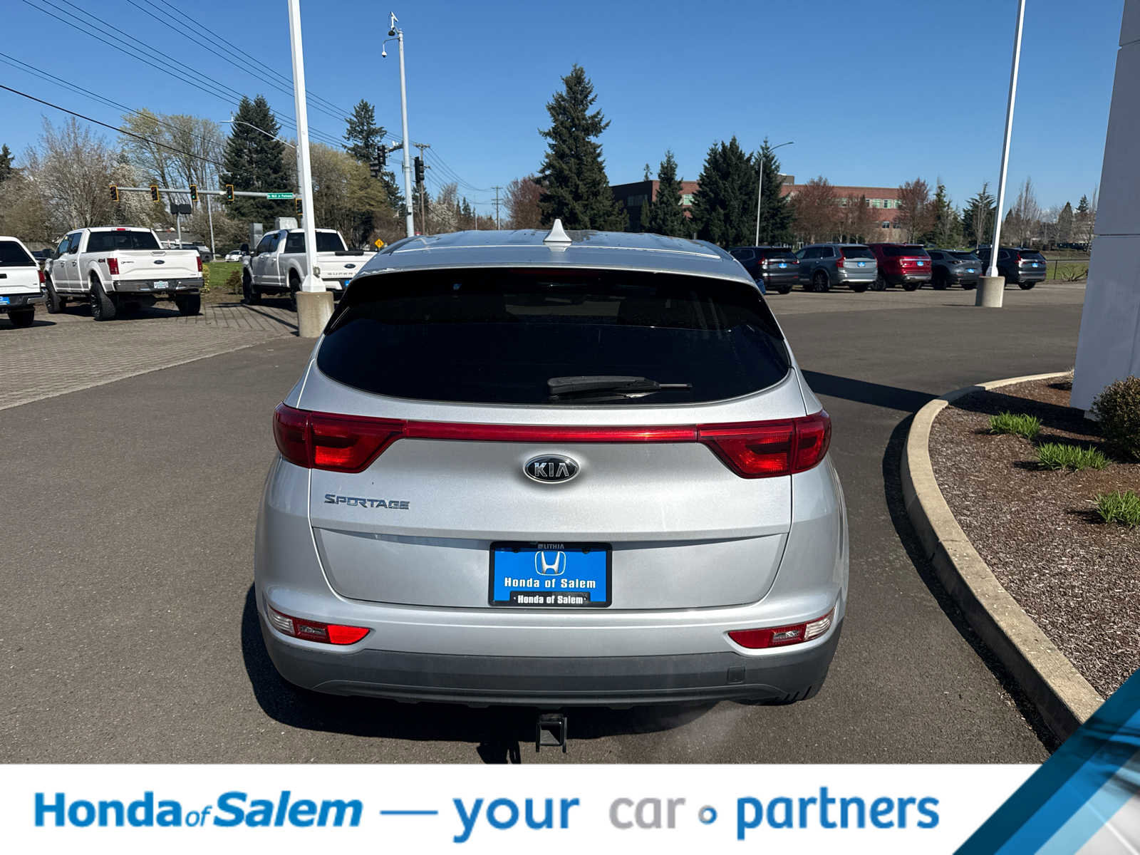 Used 2018 Kia Sportage LX image 3