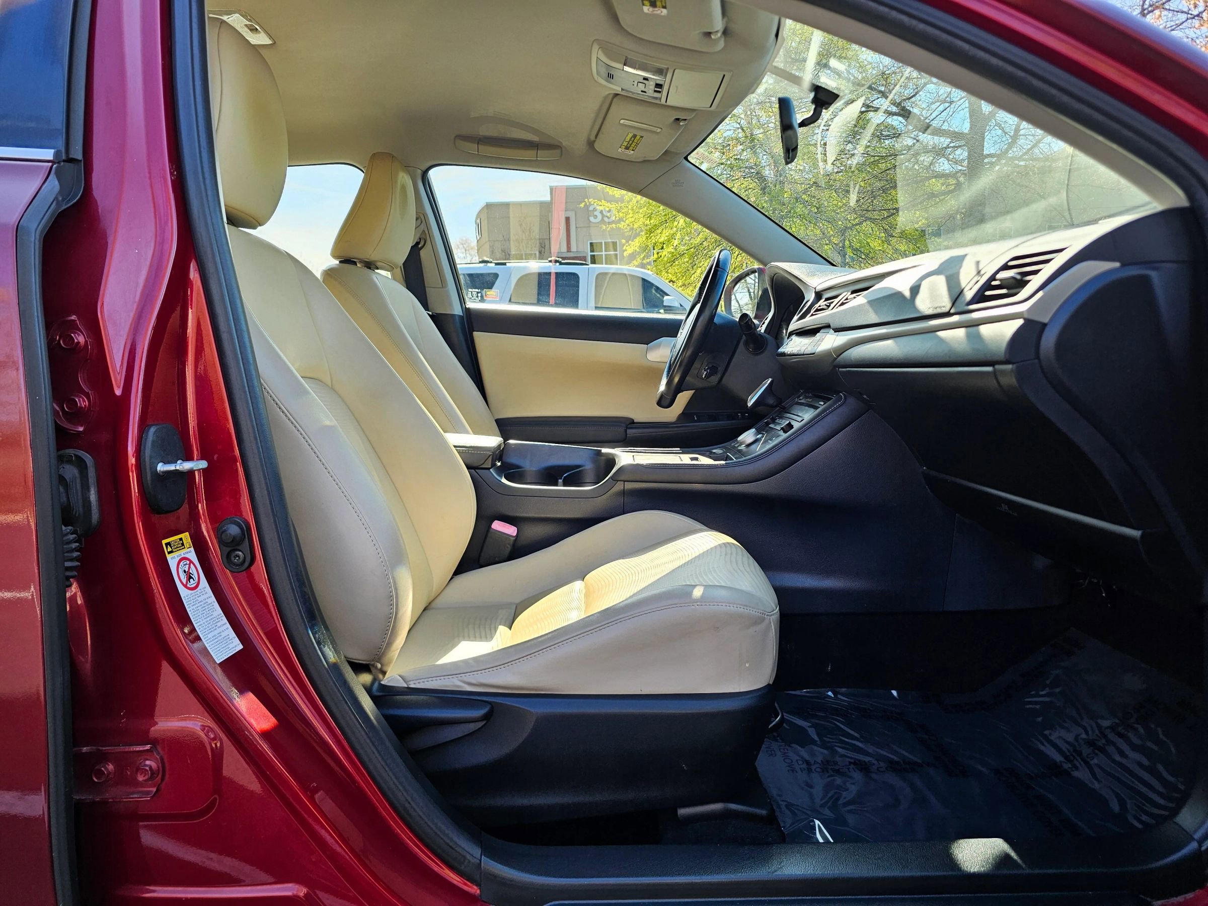 Used 2011 Lexus CT 200h FWD image 11