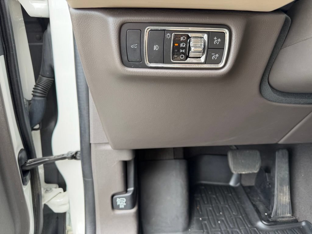 Used 2022 Lincoln Aviator Reserve w/ Equipment Group 201A AWD/4WD image 16
