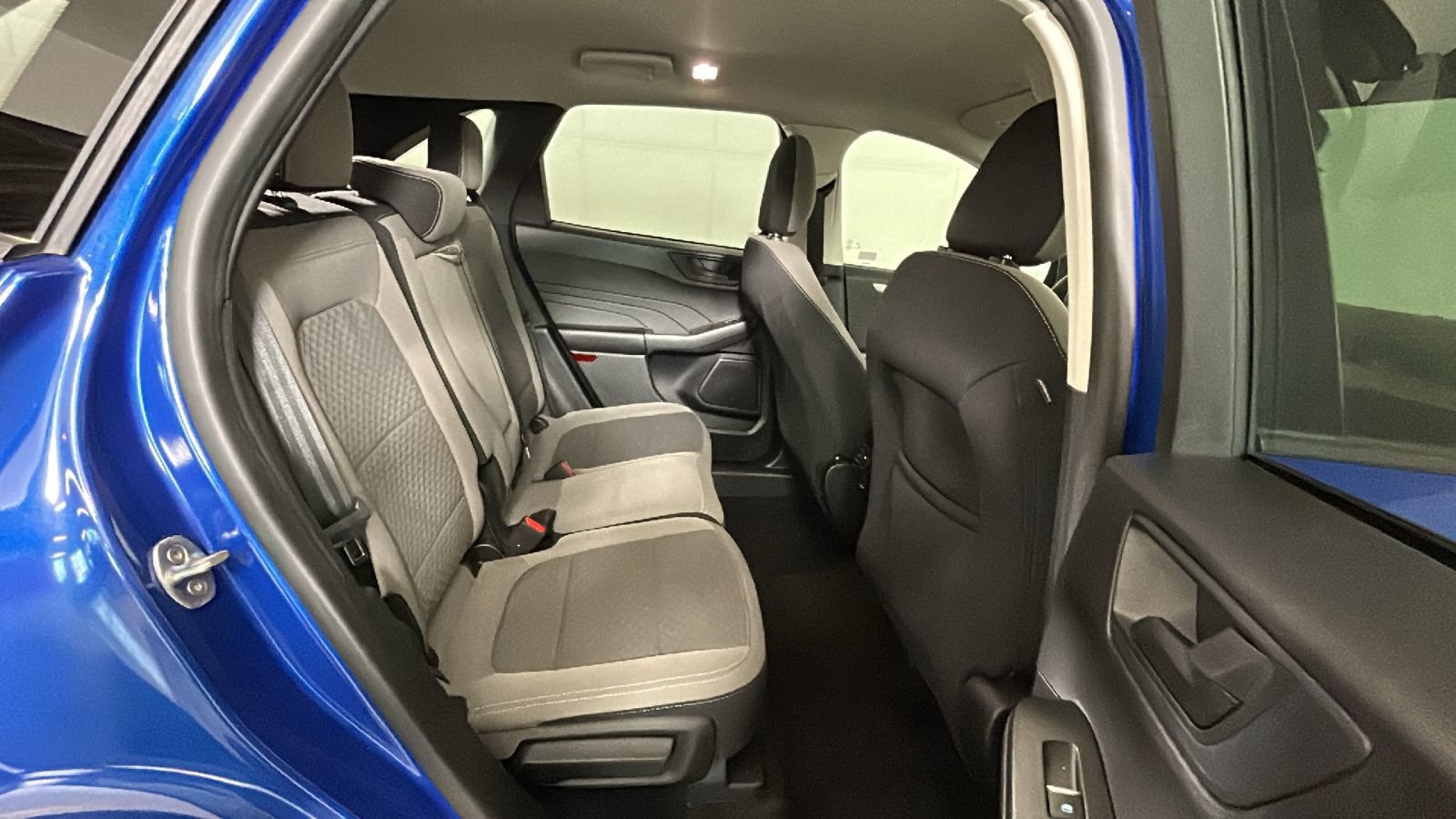 Used 2022 Ford Escape SE w/ Convenience Package FWD image 30