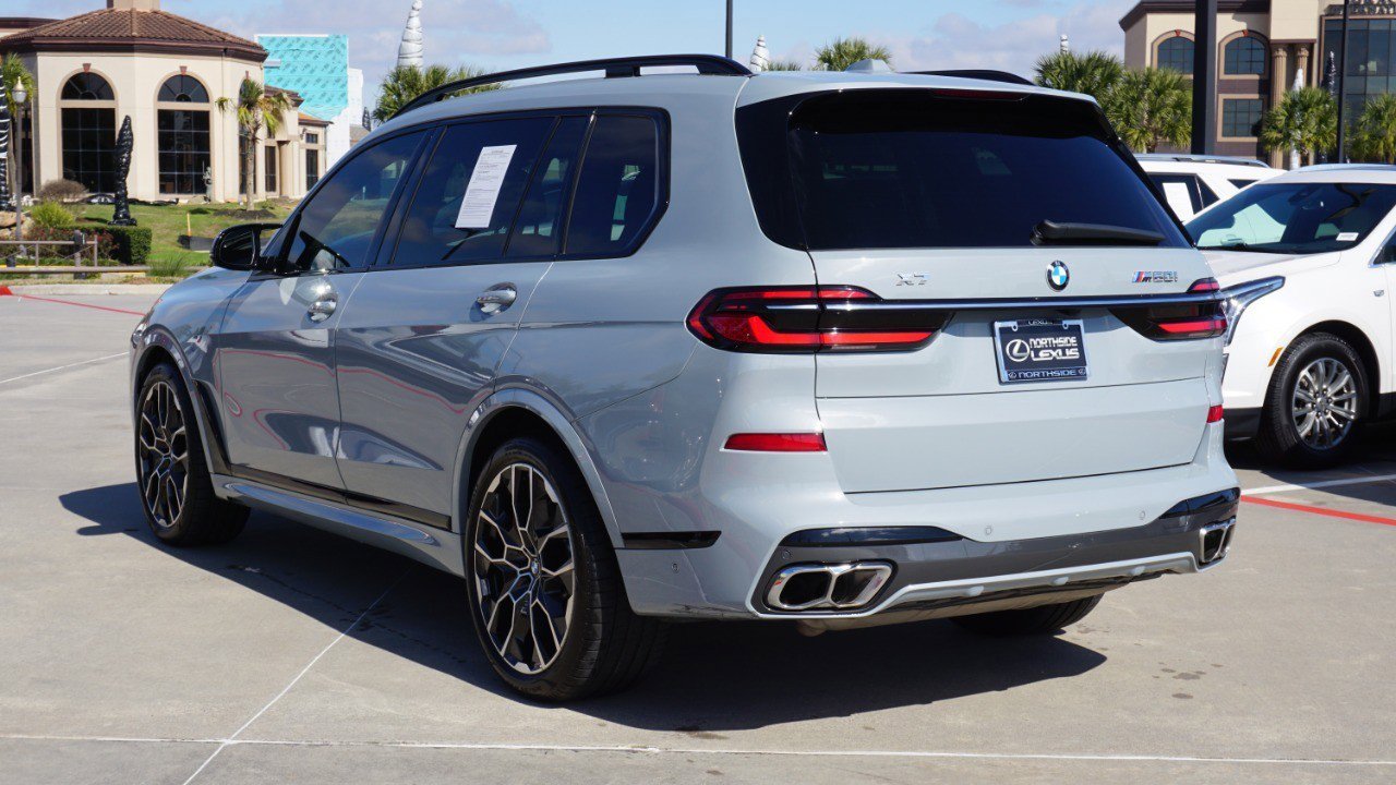 Used 2023 BMW X7 M60i w/ Executive Package image 8