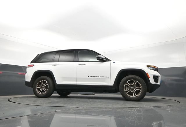 Used 2023 Jeep Grand Cherokee Trailhawk w/ Luxury Tech Group III AWD/4WD image 28